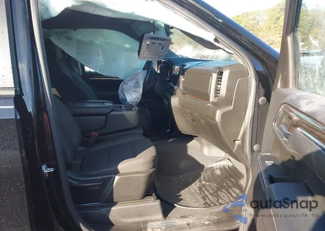 2024 Chevrolet Silverado 1500 4Wd Short Bed Lt z USA, uszkodzony, nr VIN 1GCPDDEK3RZ110490